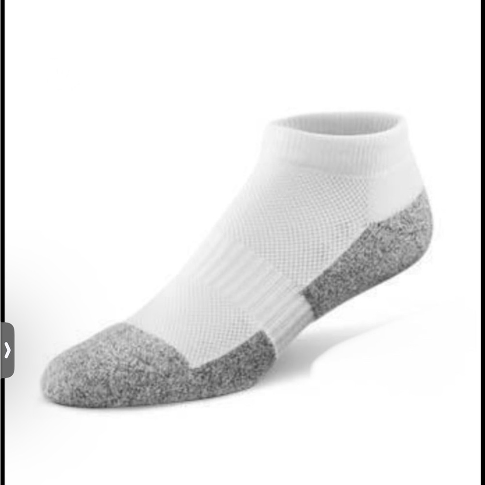 Dr Comfort Medium White Shape To Fit No Show Socks NEW